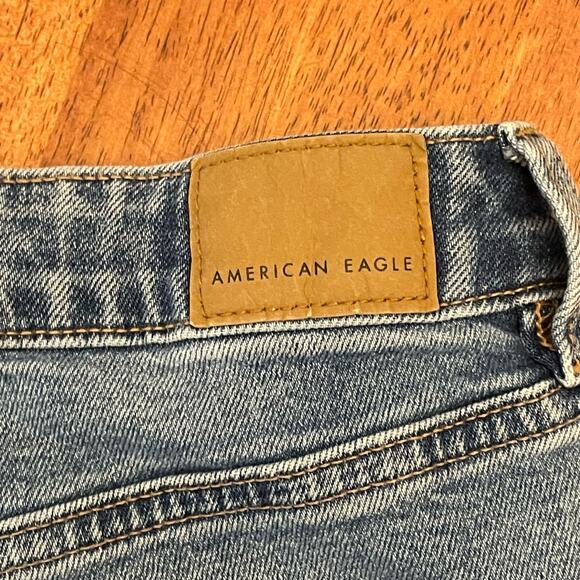 American Eagle AE Stretch Denim Mom Shorts Cut Off Cuff Medium Wash Women's 6 - Picture 6 of 15